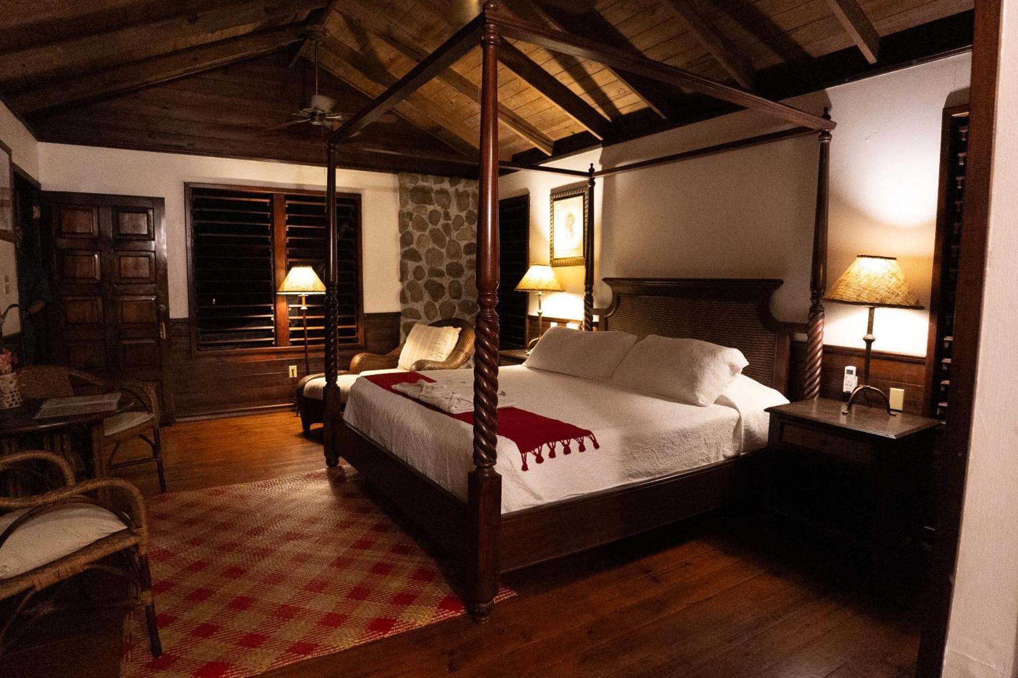 The Lodge & Spa At Pico Bonito El Pino Exterior photo